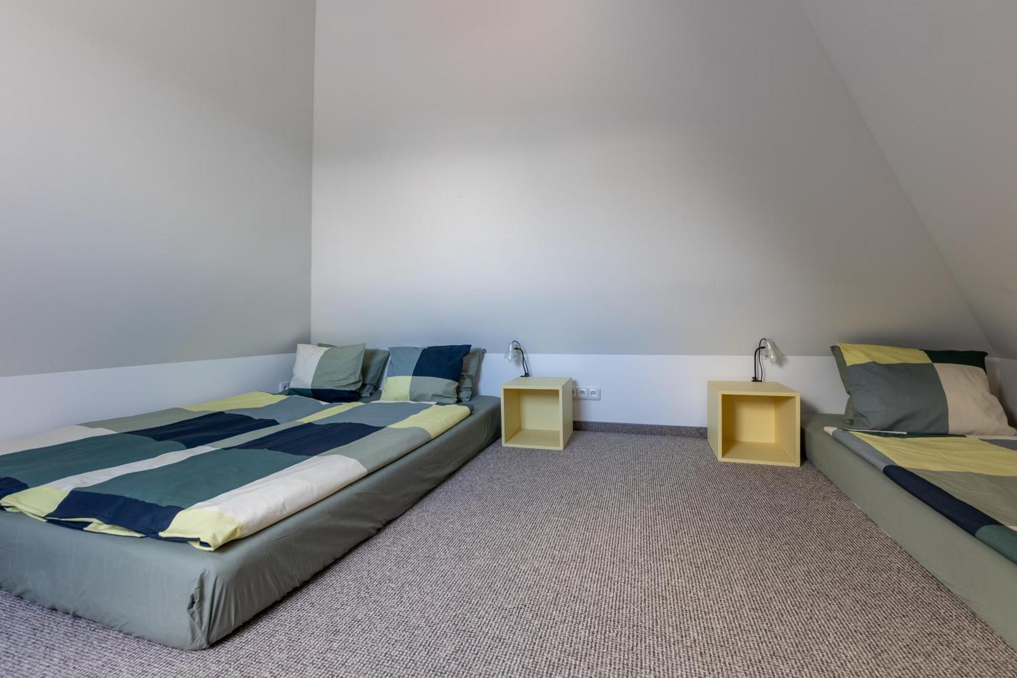 Apartment Plzenska 465 Free Parking & Ps3 Prague