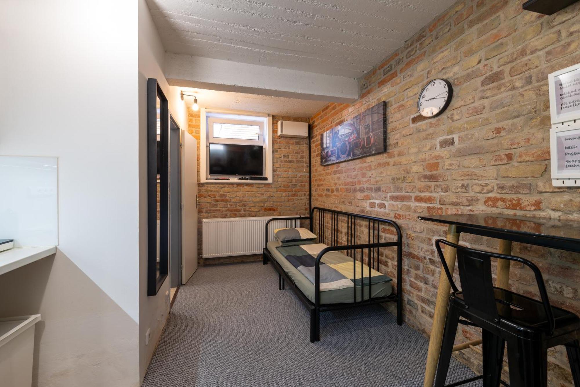 Plzenska 465 Free Parking & Ps3 Apartment Prague