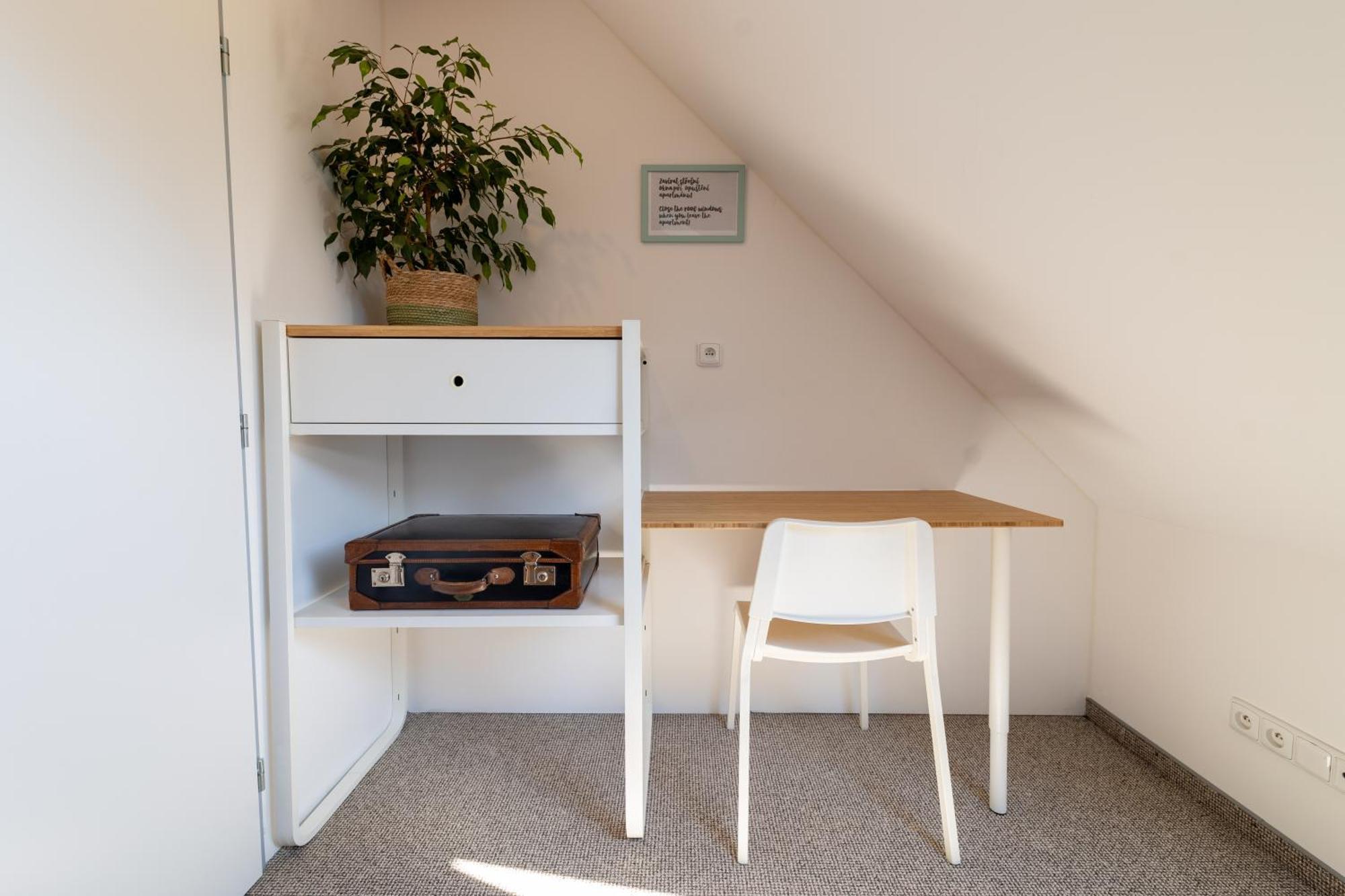 Apartment Plzenska 465 Free Parking & Ps3