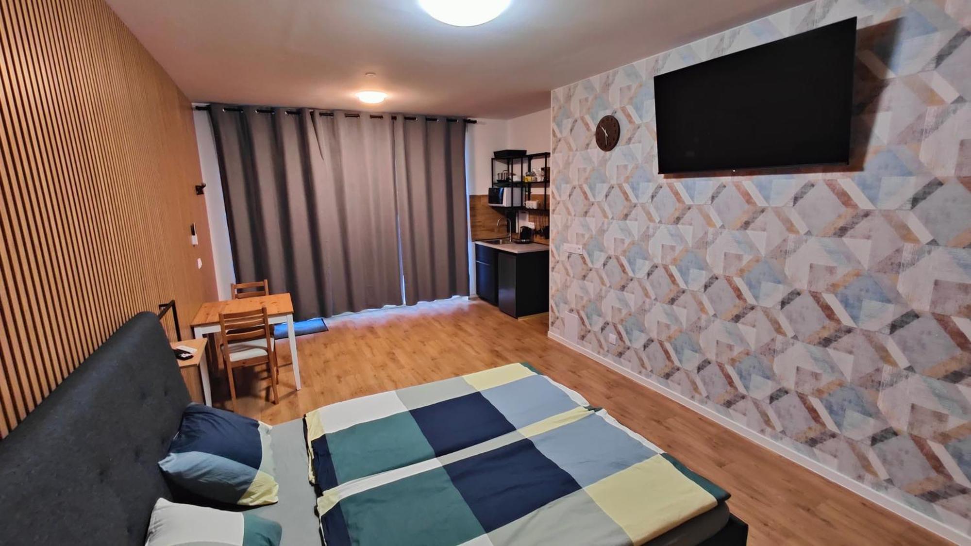 Plzenska 465 Free Parking & Ps3 Apartment *