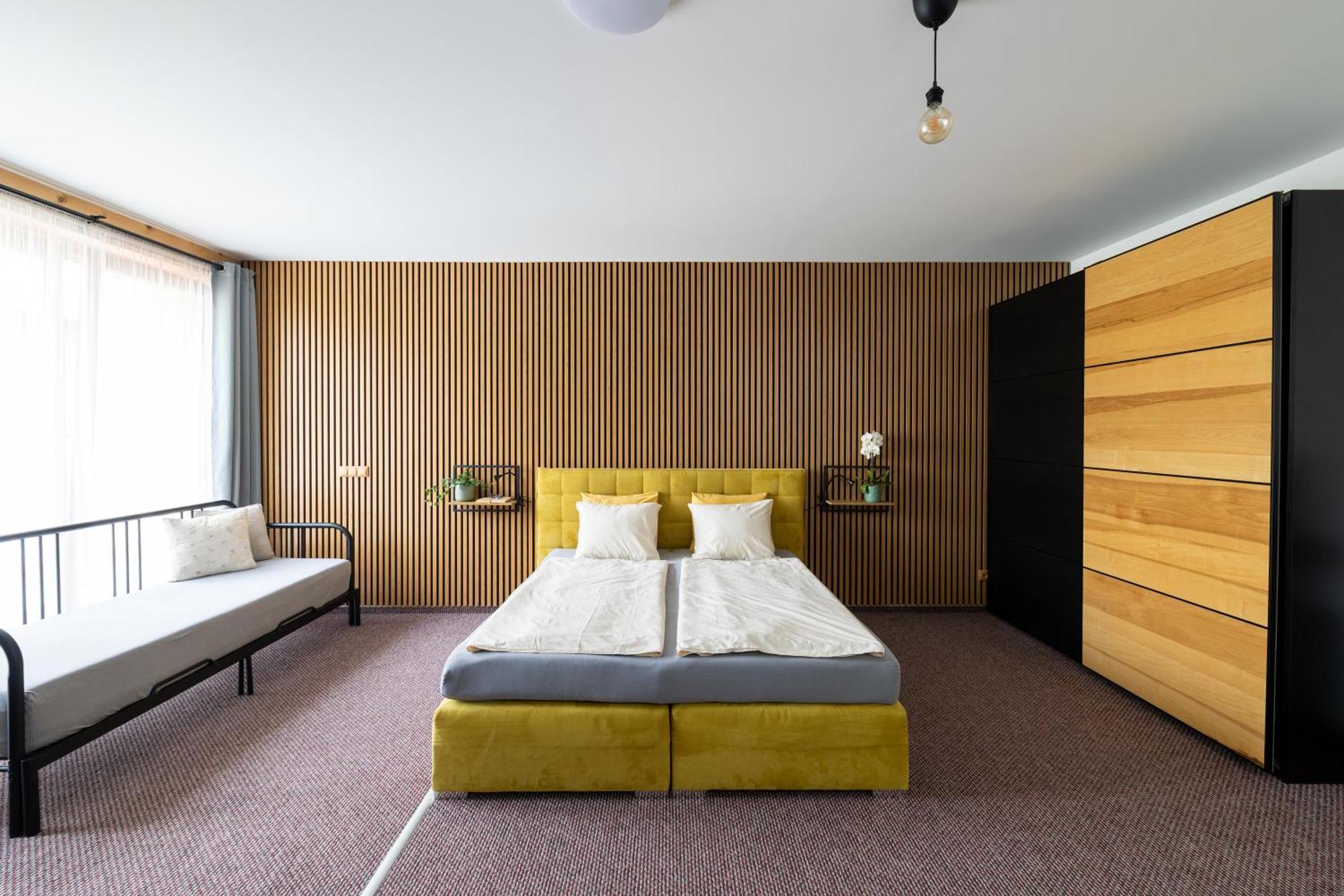 Plzenska 465 Free Parking & Ps3 Apartment *