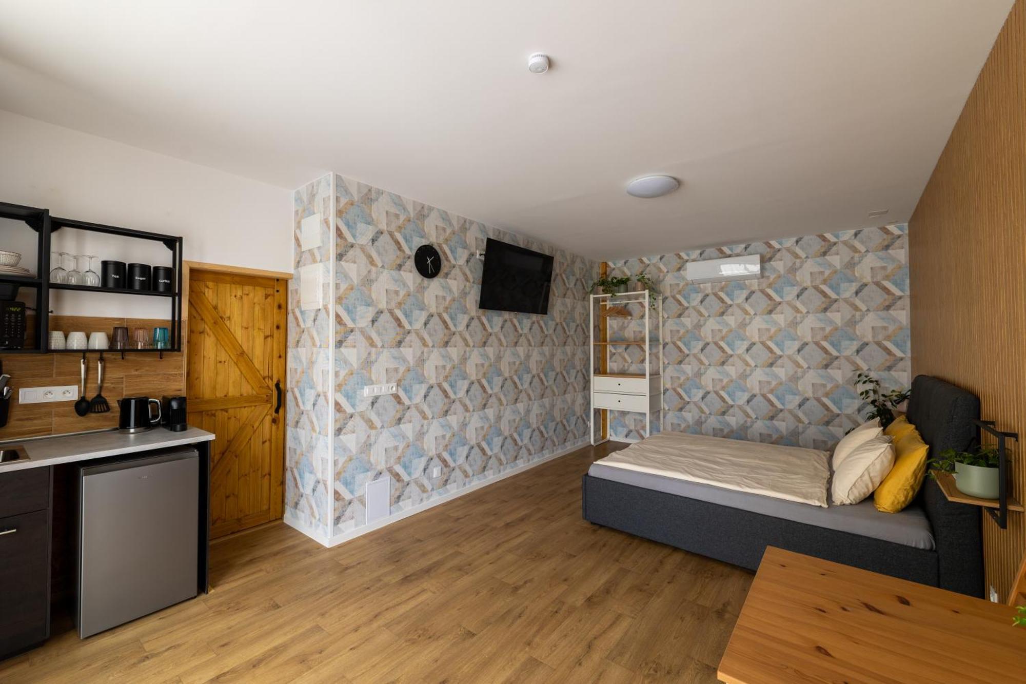 Apartment Plzenska 465 Free Parking & Ps3