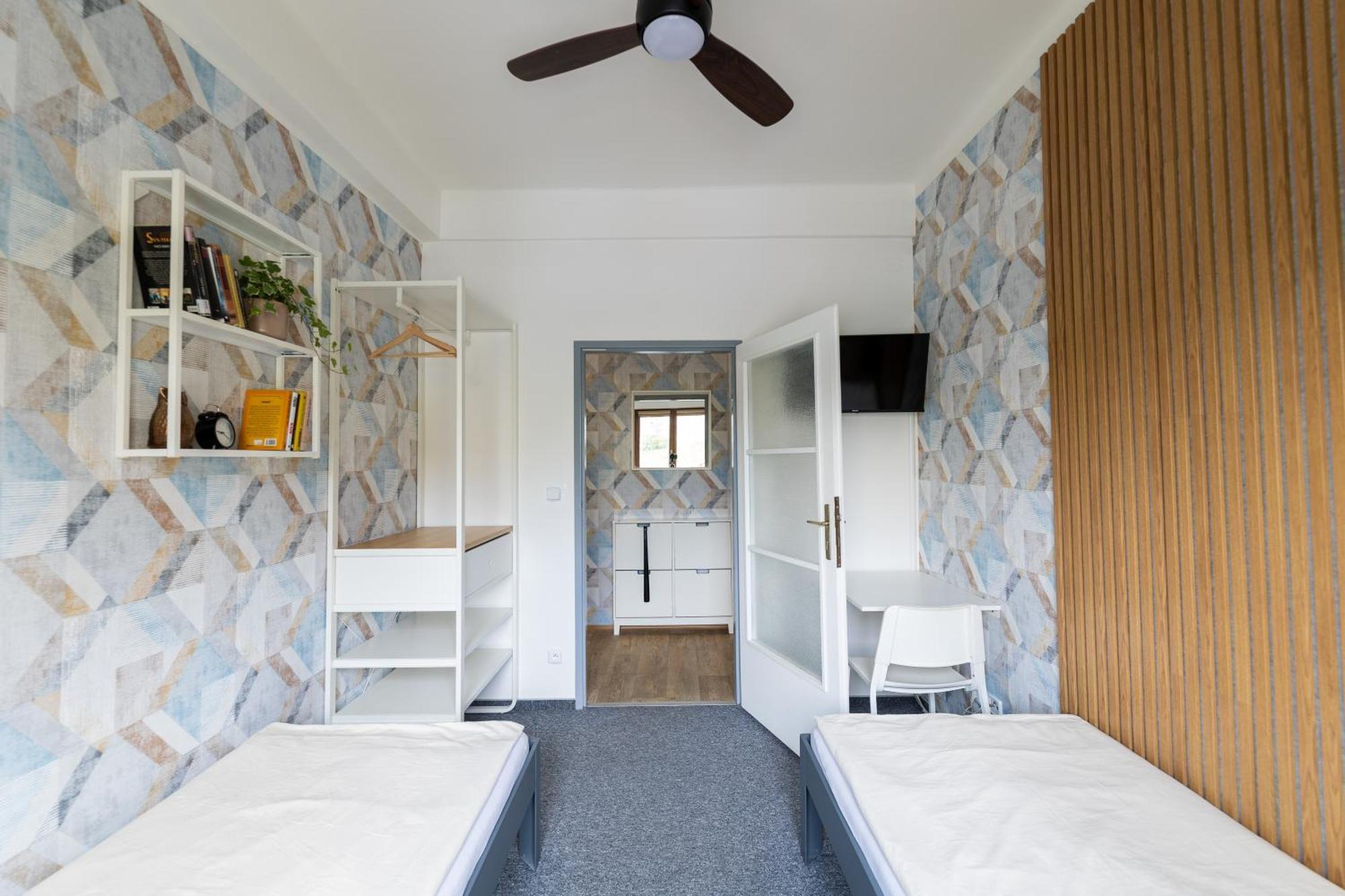 Plzenska 465 Free Parking & Ps3 Apartment